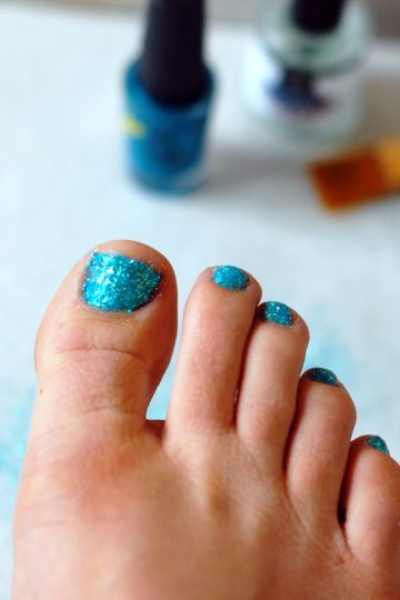 diy glitter toes pedicure