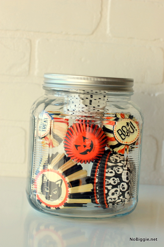 fill a jar with festive holiday cupcake liners for a fun decoration - NoBiggie.net