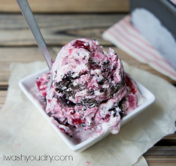 Chocolate Cherry Cheesecake Ice Cream | 25+ Cherry Recipes
