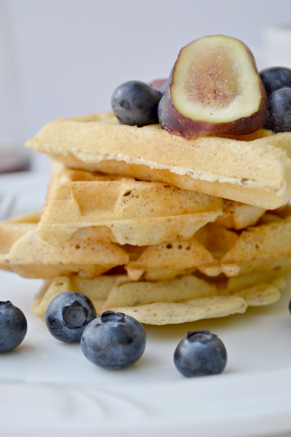 Gluten Free Vegan Waffles | 25+ gluten free and dairy free breakfast recipes