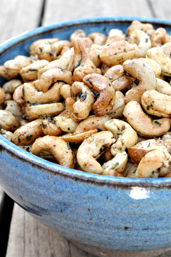 Spicy roasted cashews | 25+ gluten free and dairy free snack ideas