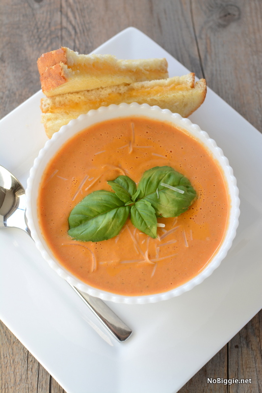 Creamy Tomato Basil Soup with grilled cheese sandwiches | Recipe on NoBiggie.net