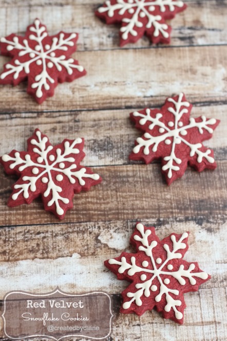 Red Velvet Christmas Snowflake Cookies | 25+ MORE Christmas cookie exchange recipes