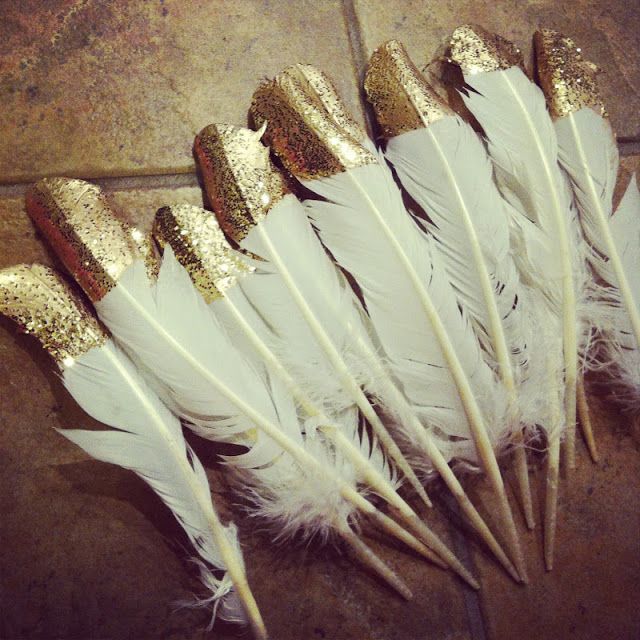 DIY Gold and Glitter Dipped Feathers | 25+ New Year's Eve Party Ideas