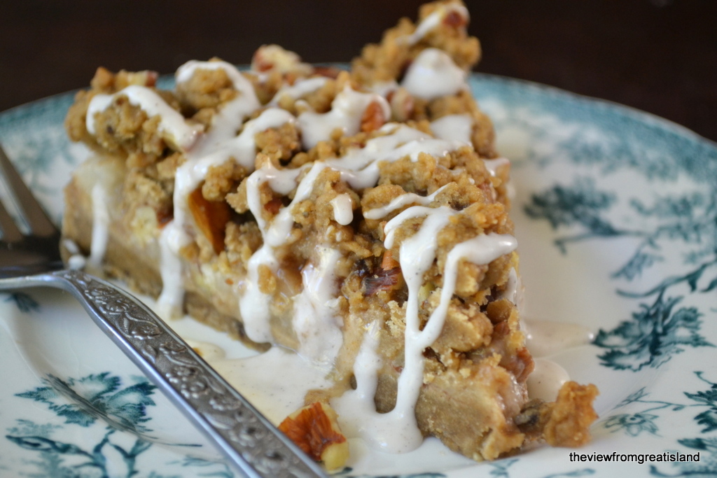 Spiced pear gingerbread crumb cake | 25+ gingerbread recipes