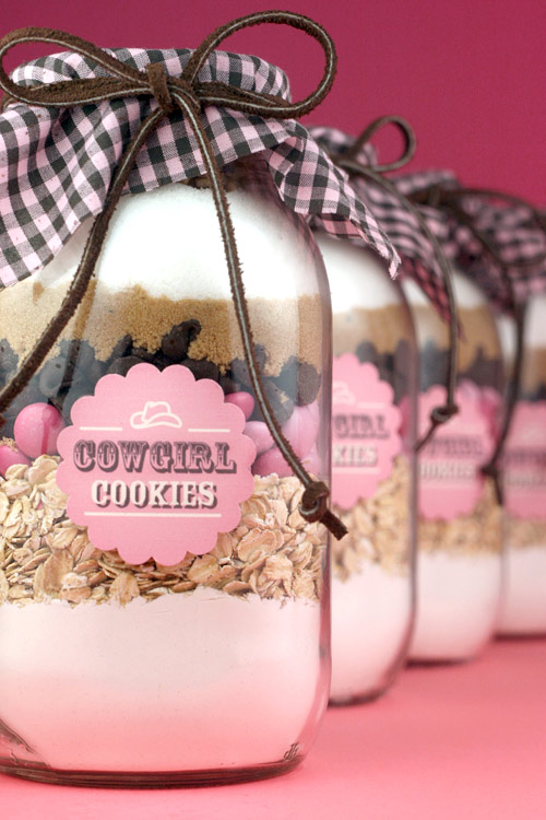 Cowgirl Cookies | 25+ Mason Jar Gift Ideas