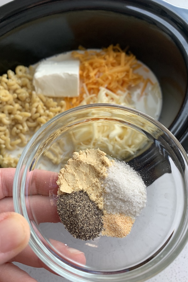 seasonings for Slow Cooker Mac and Cheese