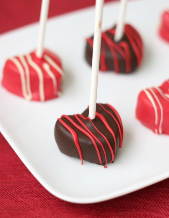 Heart-Shaped Cake Pops | 25+ Heart-Shaped Food Ideas | NoBiggie.net