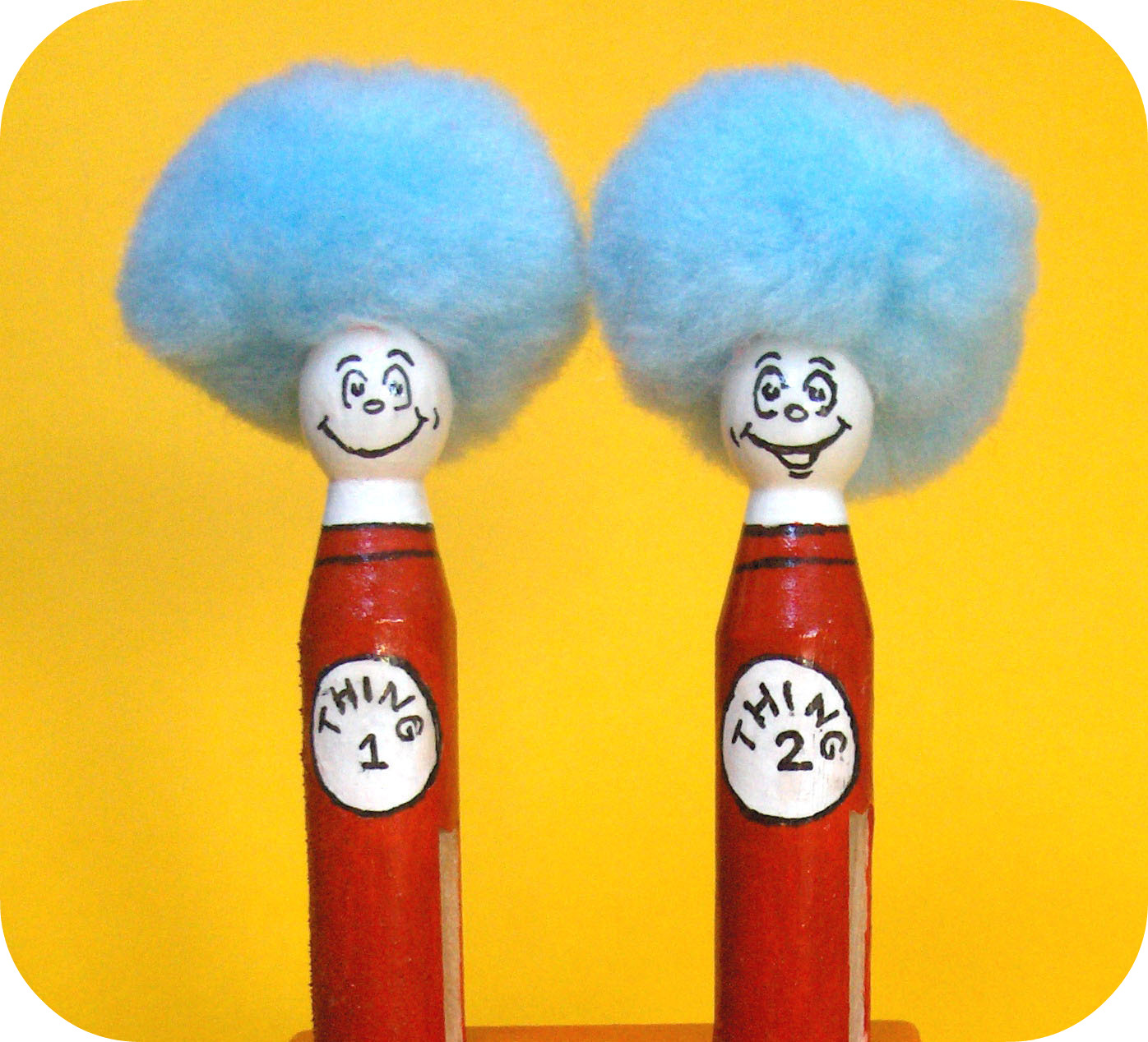 Thing 1 and Thing 2 Clothespin Craft | 25+ Dr. Seuss Party Ideas
