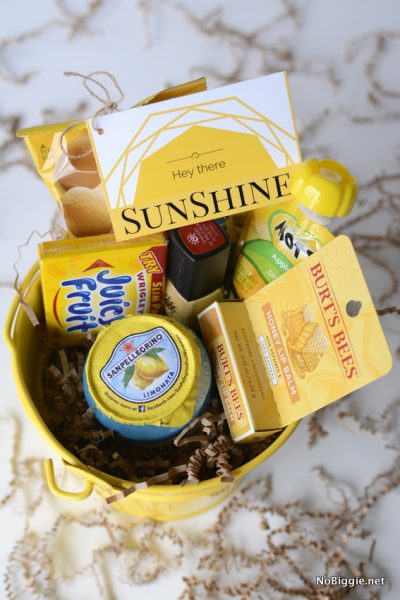 Hey there Sunshine! send a bucket of sunshine to someone you love with these free printables | NoBiggie.net
