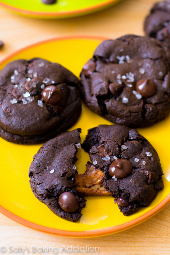 Salted Caramel Dark Chocolate Cookies | 25+ Salted Caramel Desserts