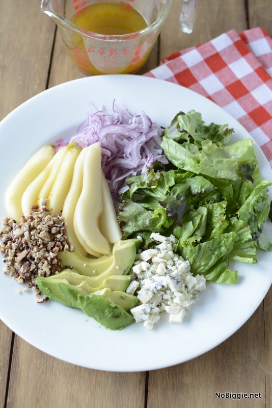 pear salad with gorgonzola cheese | NoBiggie.net