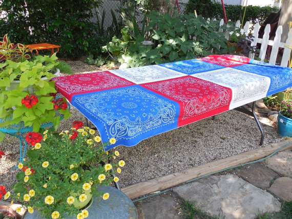 Patriotic Bandana Tablecloth | 25+ 4th of July Party Ideas