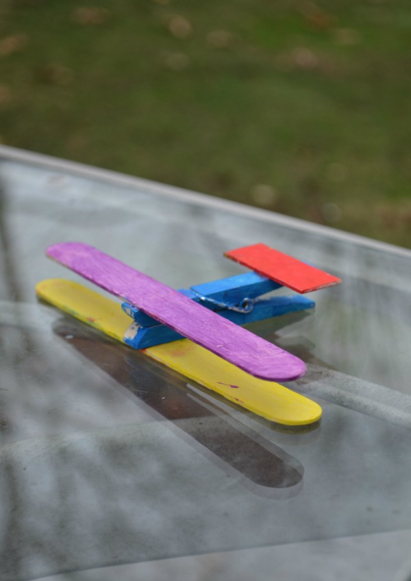 Craft Stick Airplane | 25+ Summer Crafts for Kids