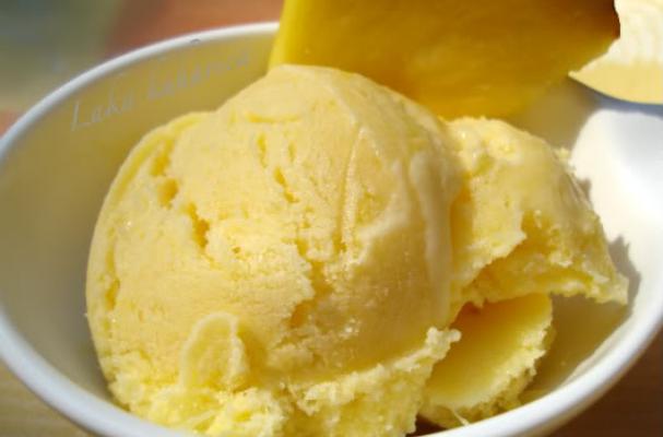 Homemade pineapple ice cream | 25+ homemade ice cream recipes