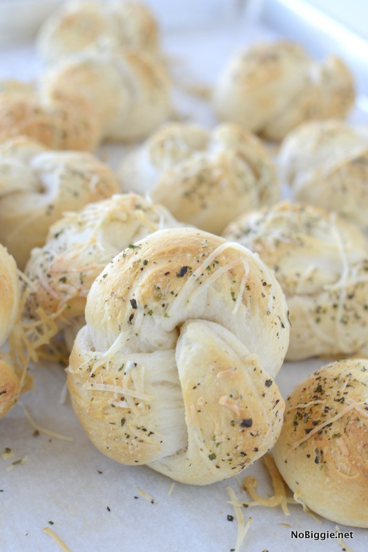 easy Parmesan Garlic Knots | NoBiggie.net