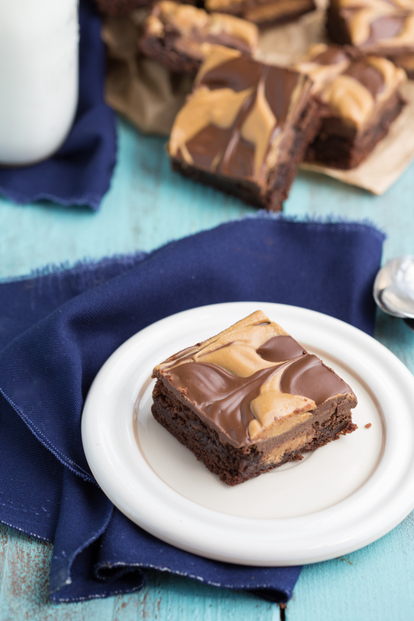 Doubled-layered peanut butter cup brownies | 25+ peanut butter and chocolate desserts