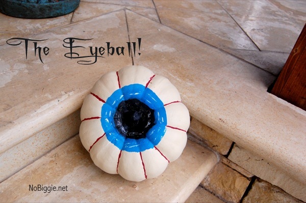 The Creepy Eyeball! | 25+ no-carve pumpkin ideas