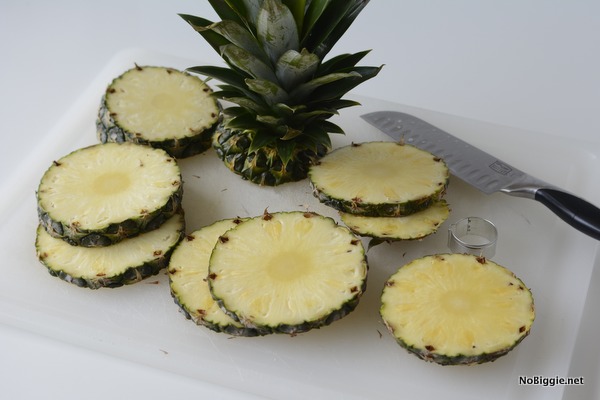 sliced pineapple | NoBiggie.net