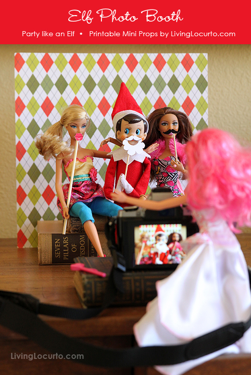 Elf photo booth | 25+ MORE Elf on the shelf ideas