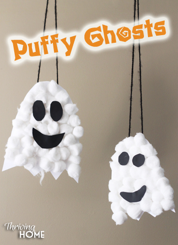Puffy ghosts | 25+ Halloween crafts for kids