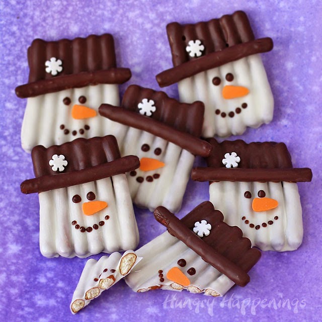 Snowman pretzel treats | 25+ snowman crafts and fun food ideas | NoBiggie.net