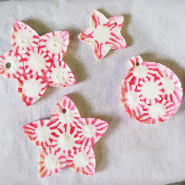 Peppermint candy christmas ornaments| 25+ ornaments kids can make