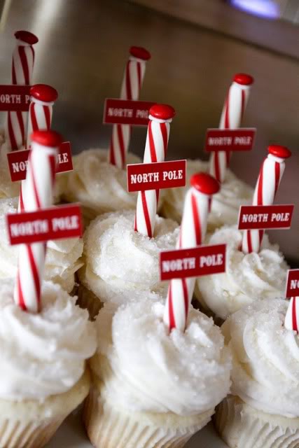 North Pole Gingerbread house decoration | 25+ Cute Christmas Treats