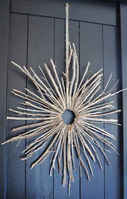 Starburst twig wreath | 25+ Winter decor crafts