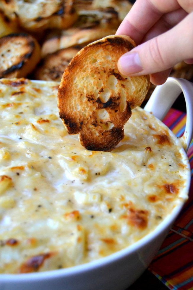 Sweet Vidalia Onion Dip | 25+ Holiday Party Appetizers