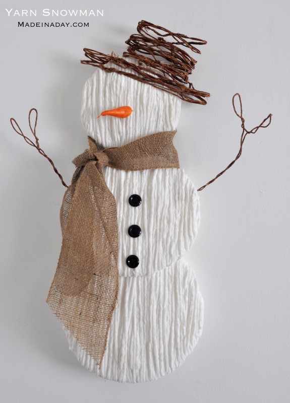Yarn Snowman | 25+ Winter decor crafts
