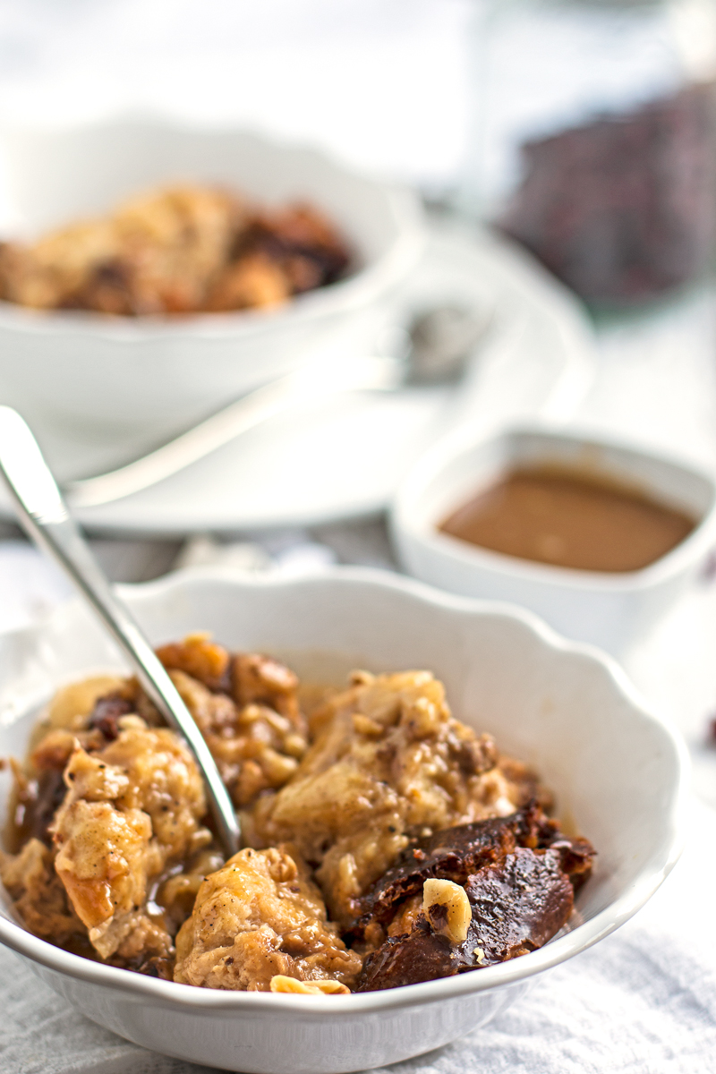 Cranberry Walnut Bread Pudding with Caramel Sauce | 25+ slow cooker dessert recipes