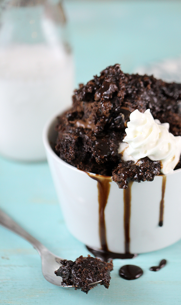 Death by Chocolate Slow Cooker Dump Cake | 25+ slow cooker dessert recipes