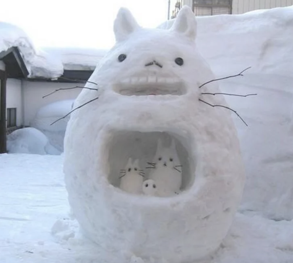 Giant Snow Cat | 25+ Snow Creations