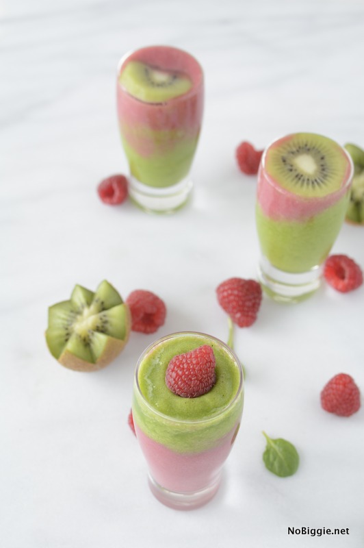 kiwi raspberry smoothie | NoBiggie.net