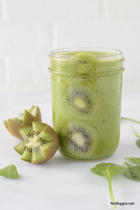 kiwi spinach green smoothie | NoBiggie.net