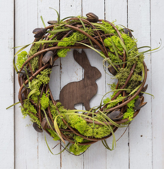 Easter wreath with rabbit and moss outdoor wreath | 25+ Spring wreaths
