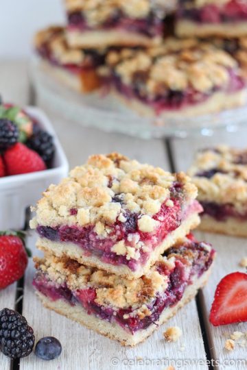 Mixed Berry Crumble Bars | 25+ Fresh Berry Recipes
