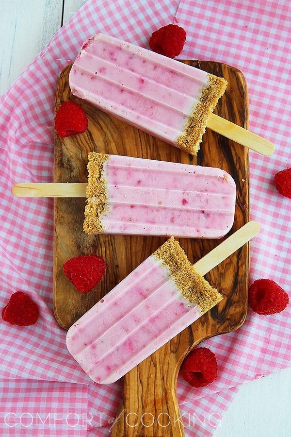 Raspberry Cheesecake Popsicles | 25+ Fresh Berry Recipes