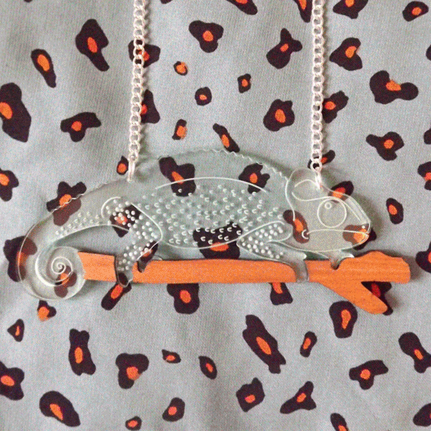 Chameleon Necklace | 25+ Shrinky Dink Crafts