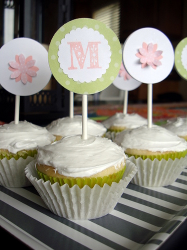 DIY simple cupcake toppers for Mother' s Day | 25 + Paper Flower Crafts
