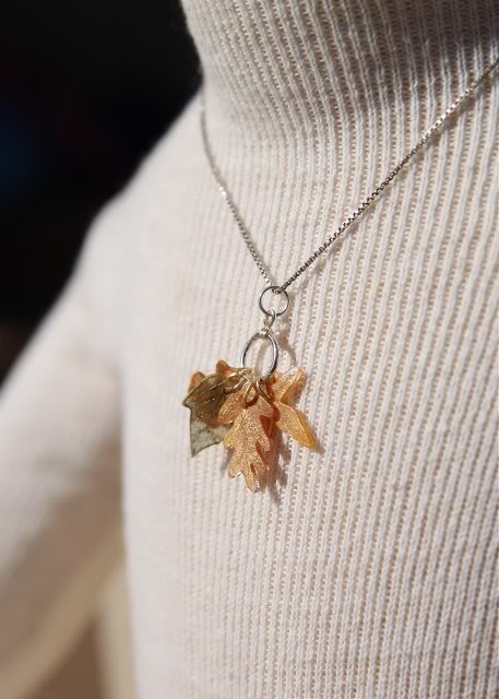 Teeny Tiny Shrinky Dink Leaves Necklace | 25+ Shrinky Dink Crafts
