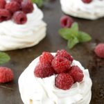 mini pavlovas with fresh raspberries | NoBiggie.net