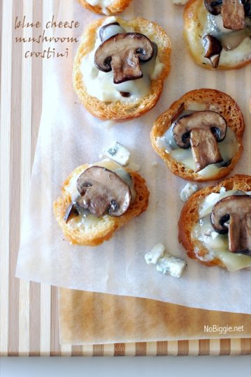 Blue Cheese Mushroom Crostini | 25+ mushroom recipes