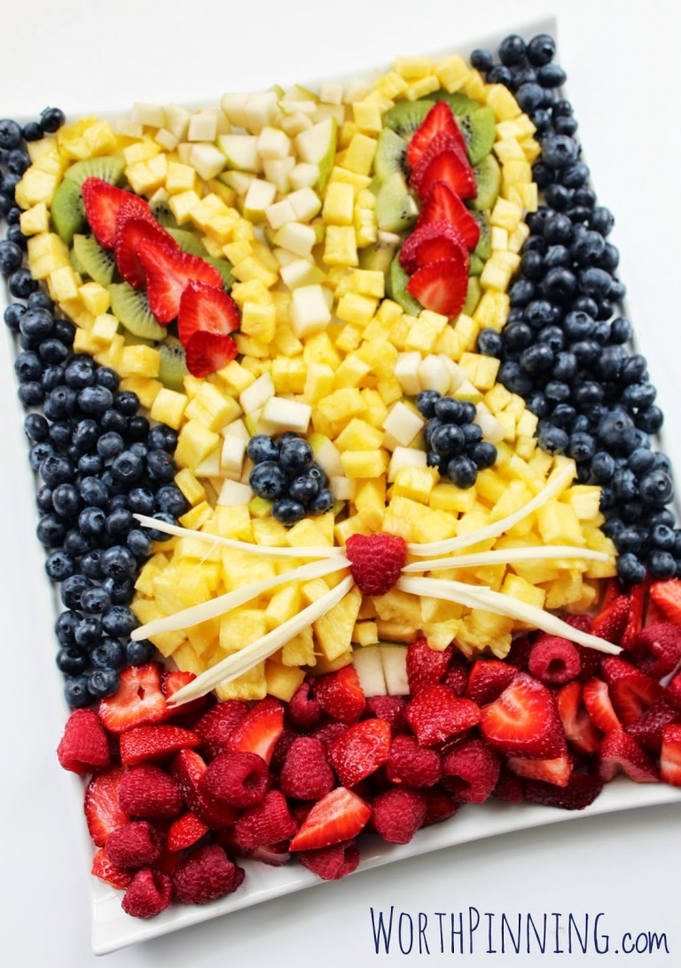 20+ Cute Fruit and Veggie Trays | NoBiggie