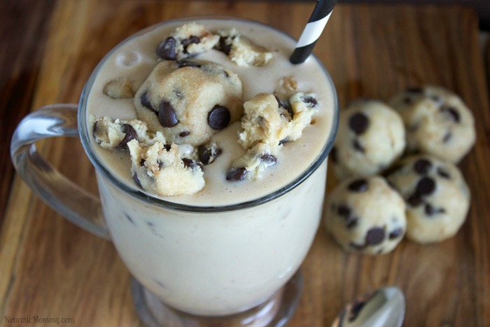 Healthy Chocolate Chip Cookie Dough Blizzard | 25+ cookie dough recipes