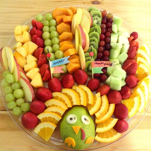20+ Cute Fruit and Veggie Trays | NoBiggie