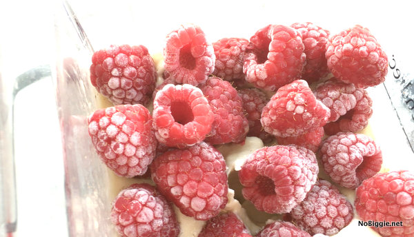 Frozen Raspberries in banana ice cream | NoBiggie.net