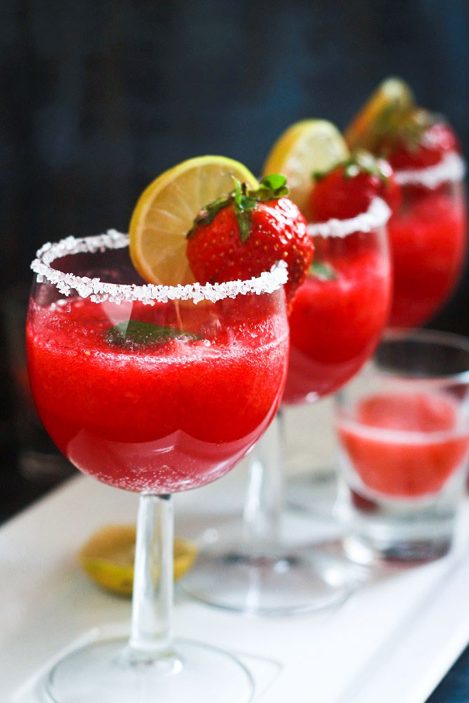 Strawberry Punch | 25+ Non-Alcoholic Punch Recipes