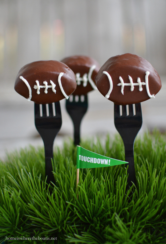 Football Cake Pops | 25+ Game Day Desserts